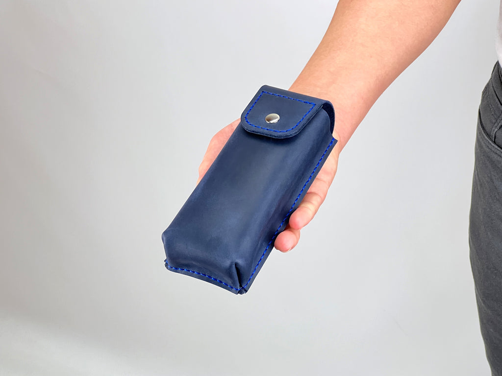 Étui à lunettes en cuir avec passant de ceinture | Pochette à lunettes de lecture faite main | Étui à lunettes de soleil gravé | Support de lunettes de taille personnalisé à fermeture magnétique