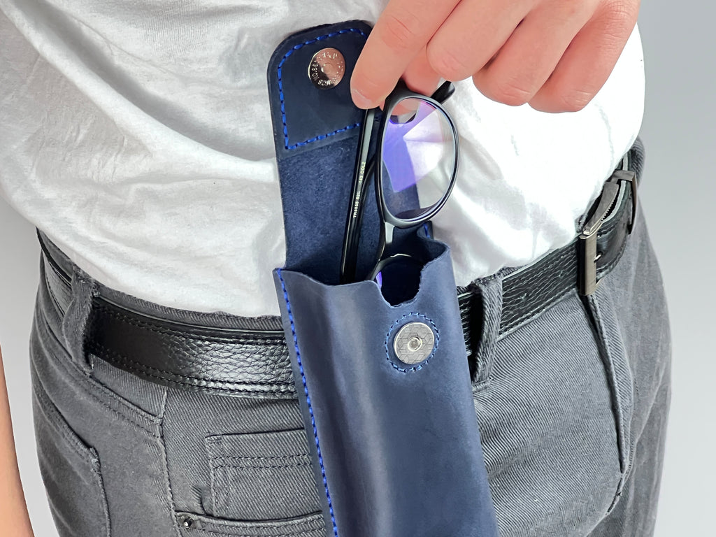 Étui à lunettes en cuir avec passant de ceinture | Pochette à lunettes de lecture faite main | Étui à lunettes de soleil gravé | Support de lunettes de taille personnalisé à fermeture magnétique