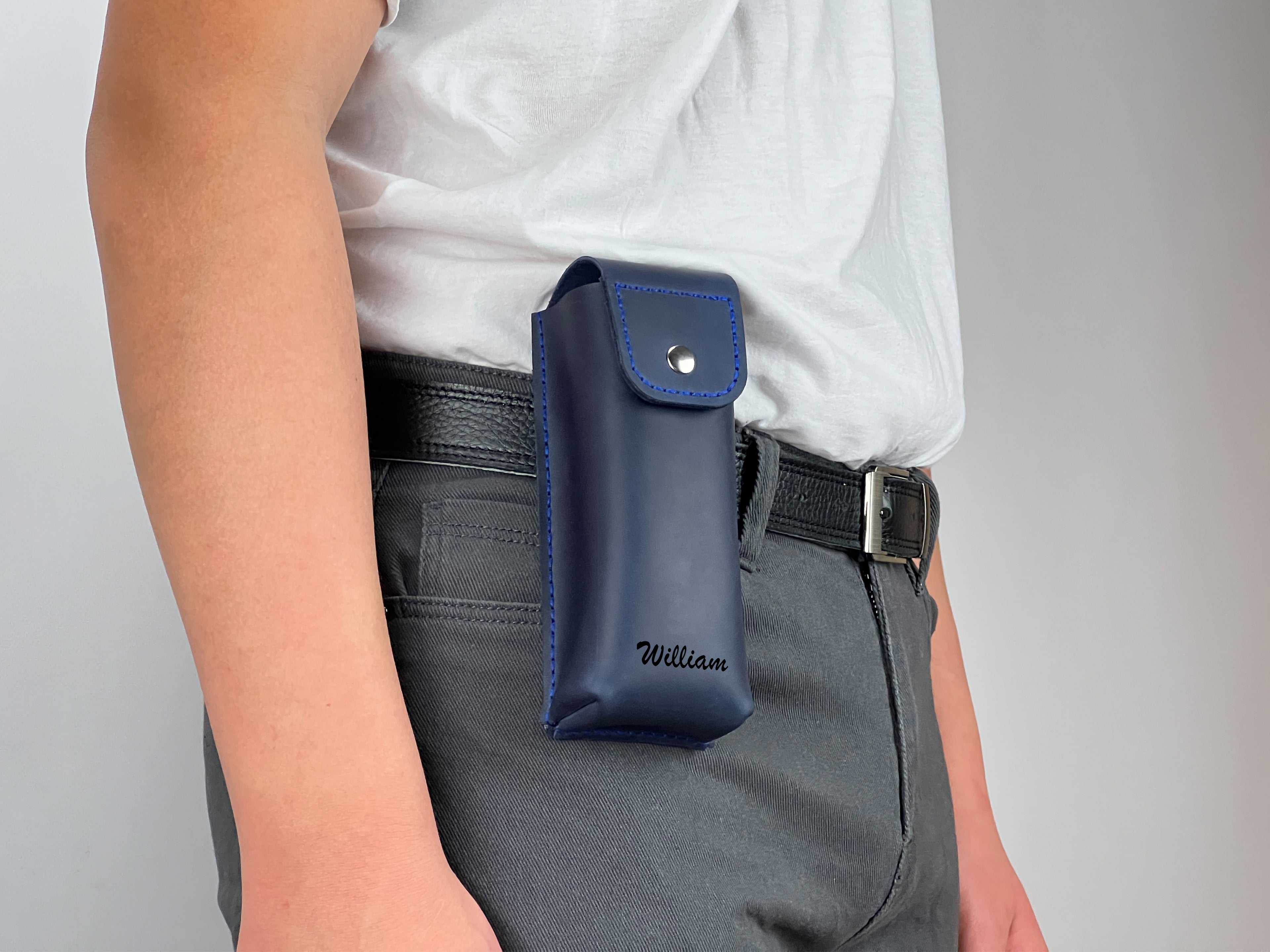 Leather Eyeglasses Case With Belt Loop| Handmade Reading Glasses Pouch| Sunglasses Holster with Engraved| Custom Magnetic Closure Waist Glasses Holder